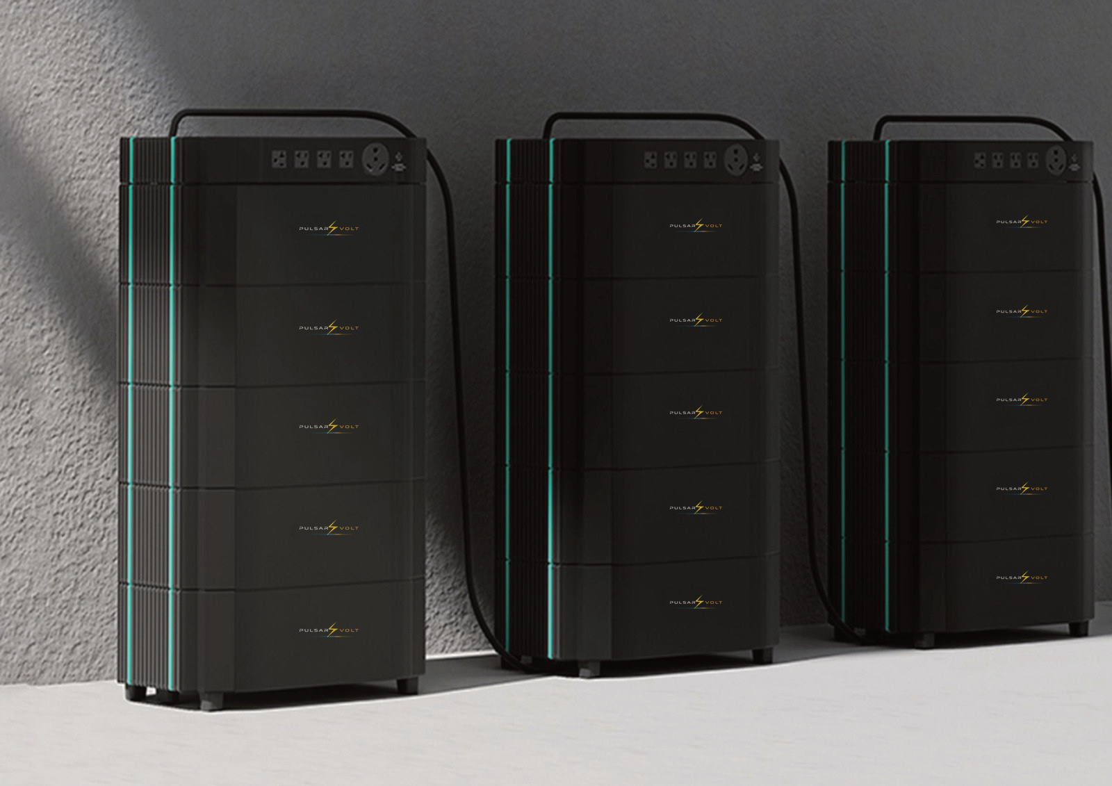 Trois stations de stockage modulaires empilées le long d'un mur, modules de batteries superposés